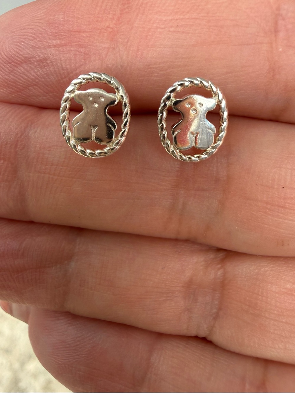 Second hand 🤚 firm price-sterling Silver 925 Bear Stud Earrings Oval Frame